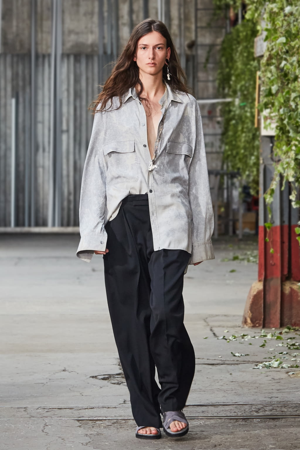 Fashion Week Paris Spring/Summer 2020 look 17 de la collection Rochas menswear