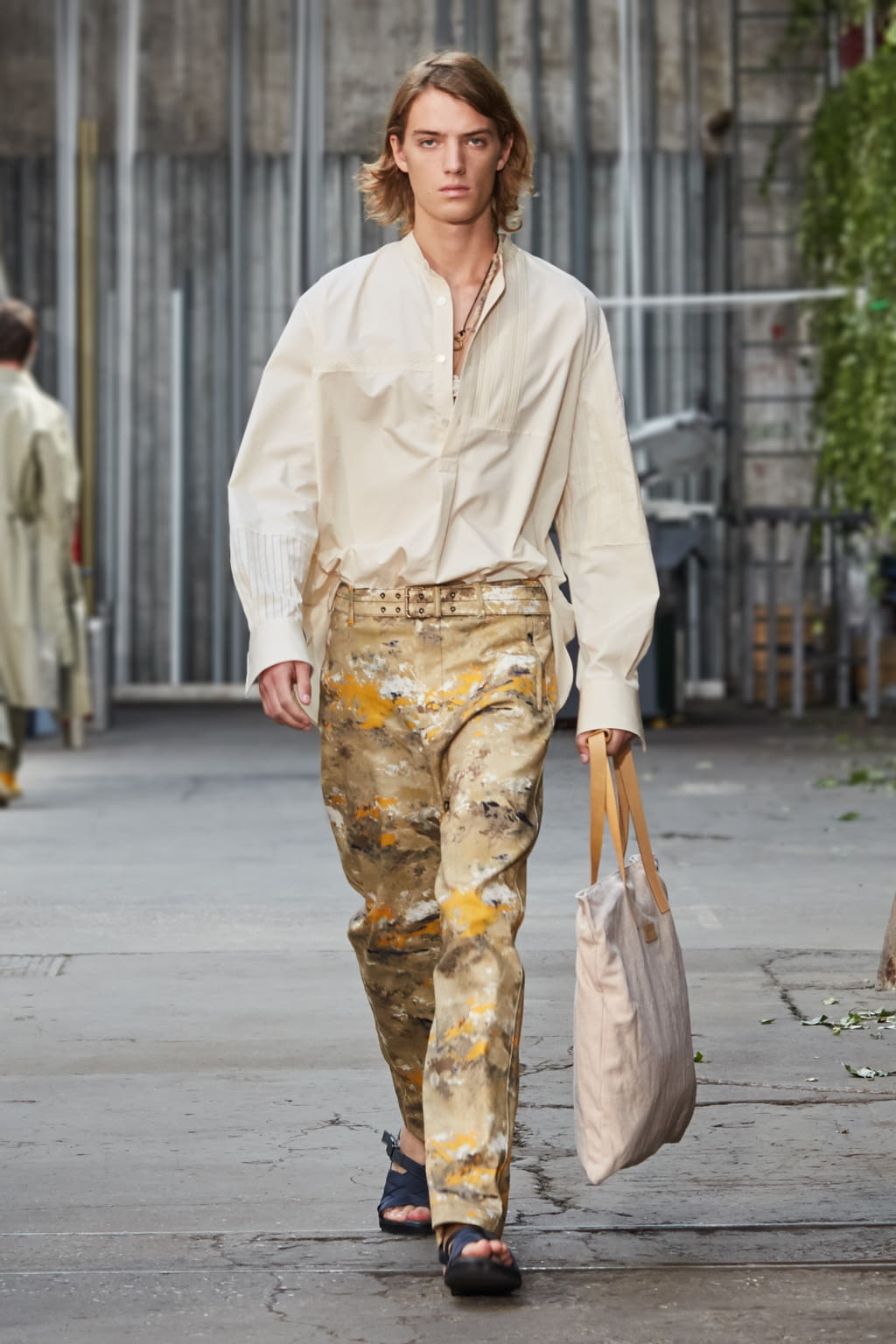 Fashion Week Paris Spring/Summer 2020 look 27 from the Rochas collection menswear