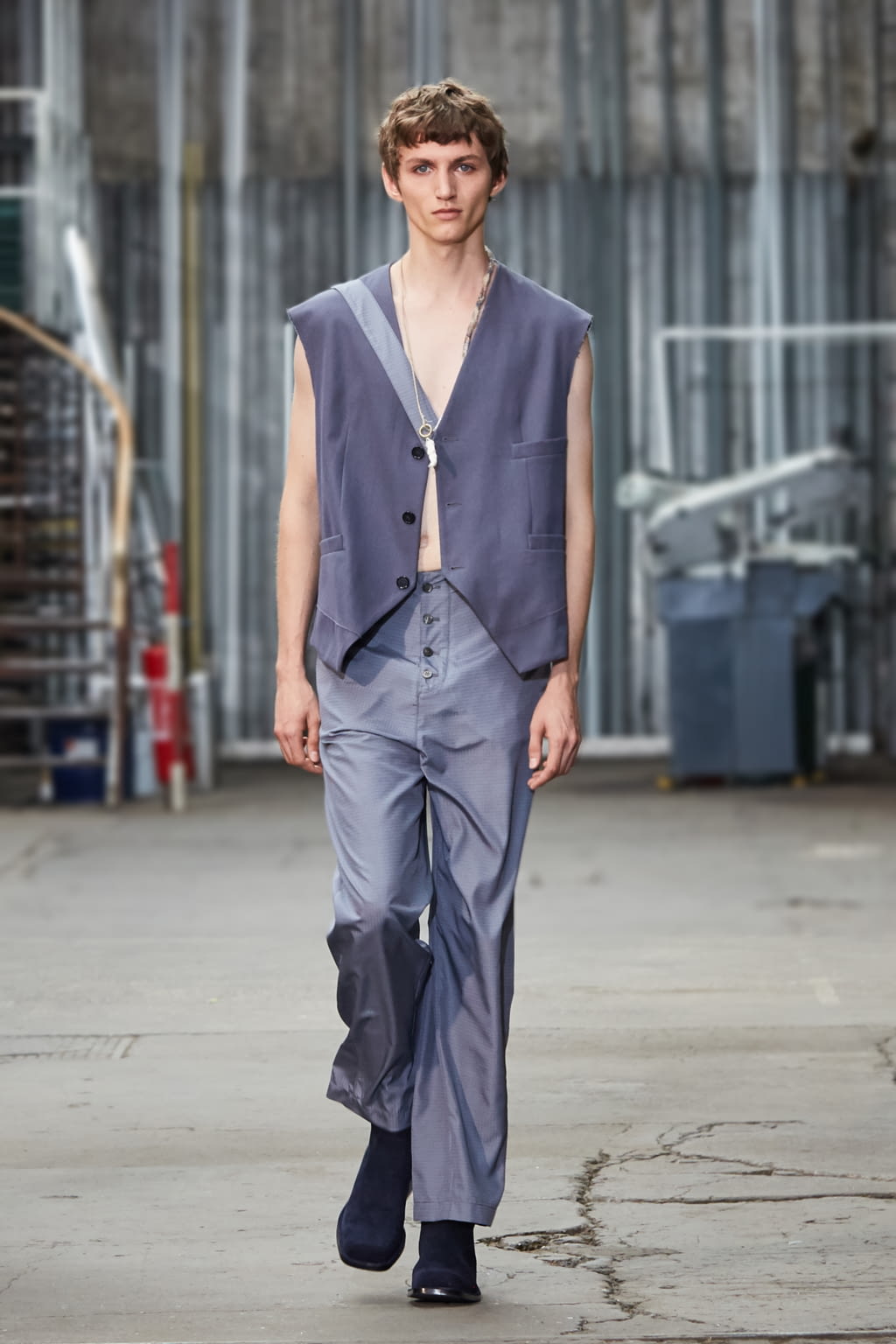 Fashion Week Paris Spring/Summer 2020 look 3 from the Rochas collection menswear