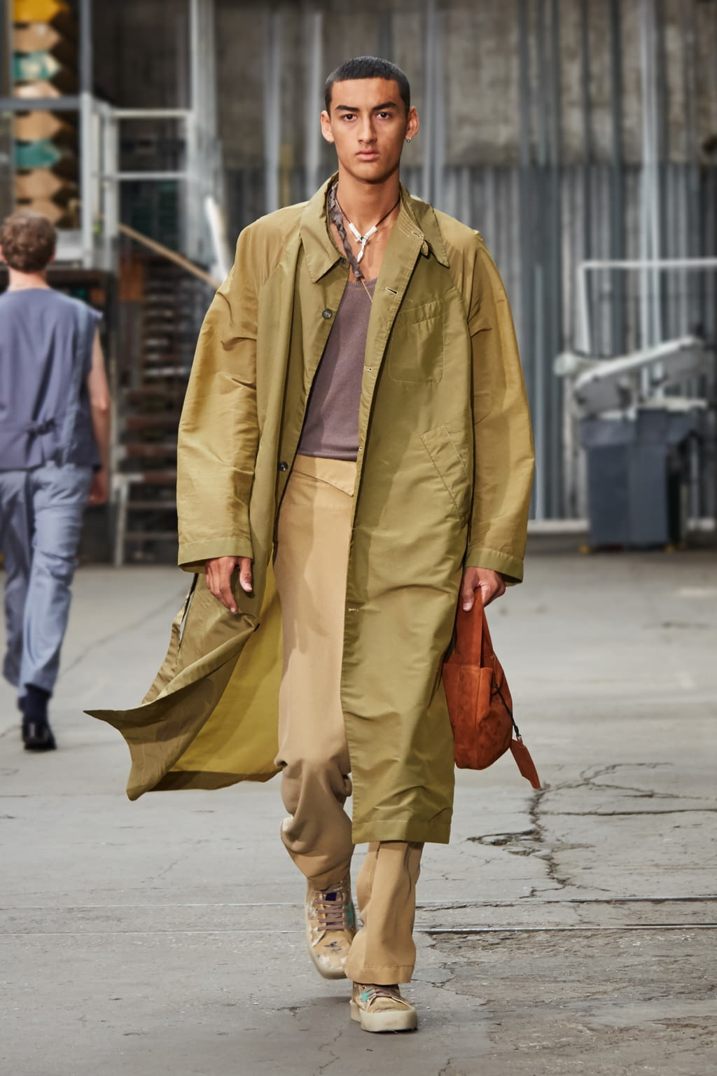 Fashion Week Paris Spring/Summer 2020 look 4 from the Rochas collection menswear