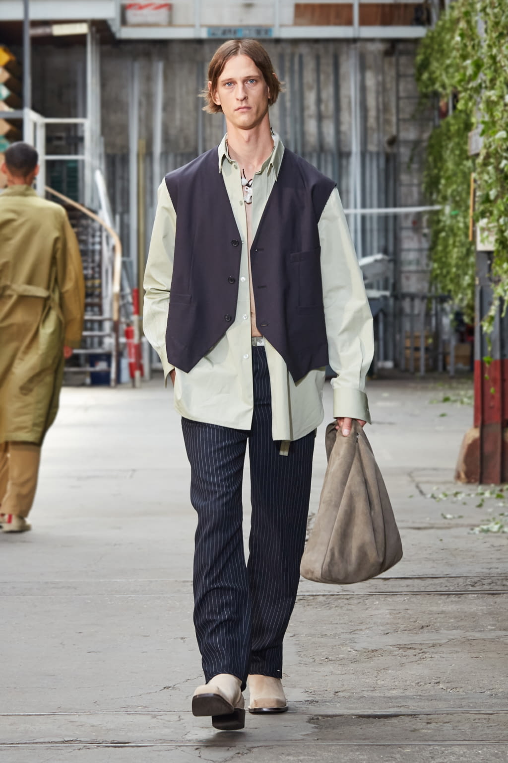 Fashion Week Paris Spring/Summer 2020 look 5 from the Rochas collection menswear