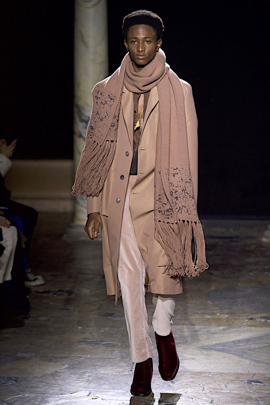 Fashion Week Paris Fall/Winter 2020 look 20 from the Rochas collection menswear