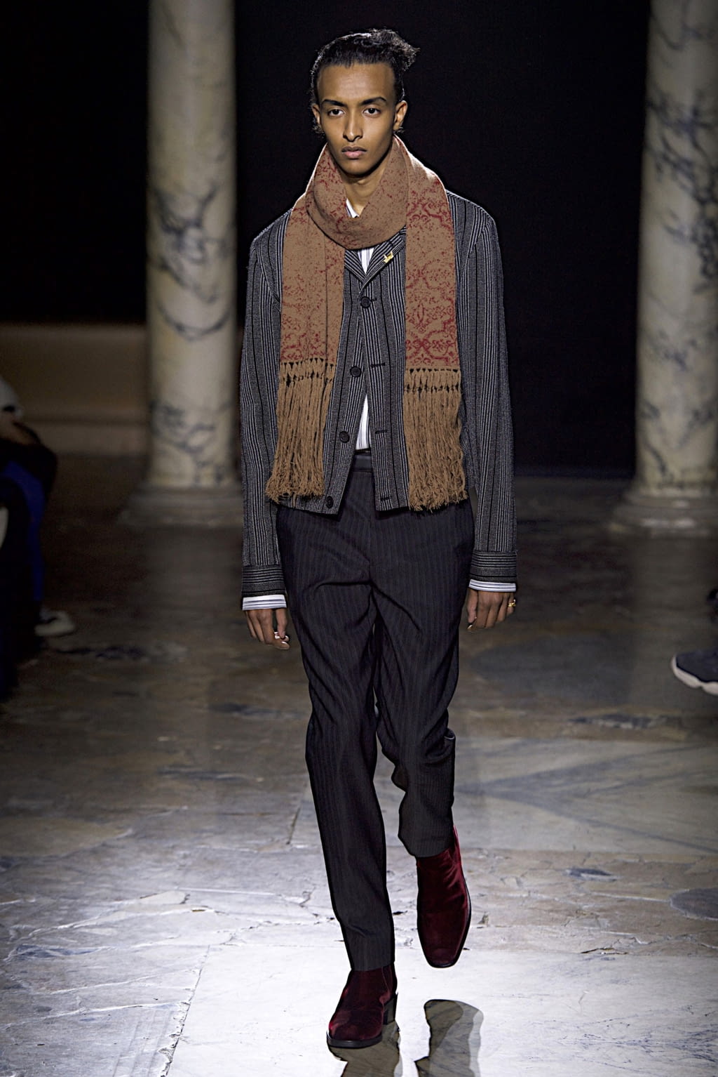Fashion Week Paris Fall/Winter 2020 look 11 from the Rochas collection 男装