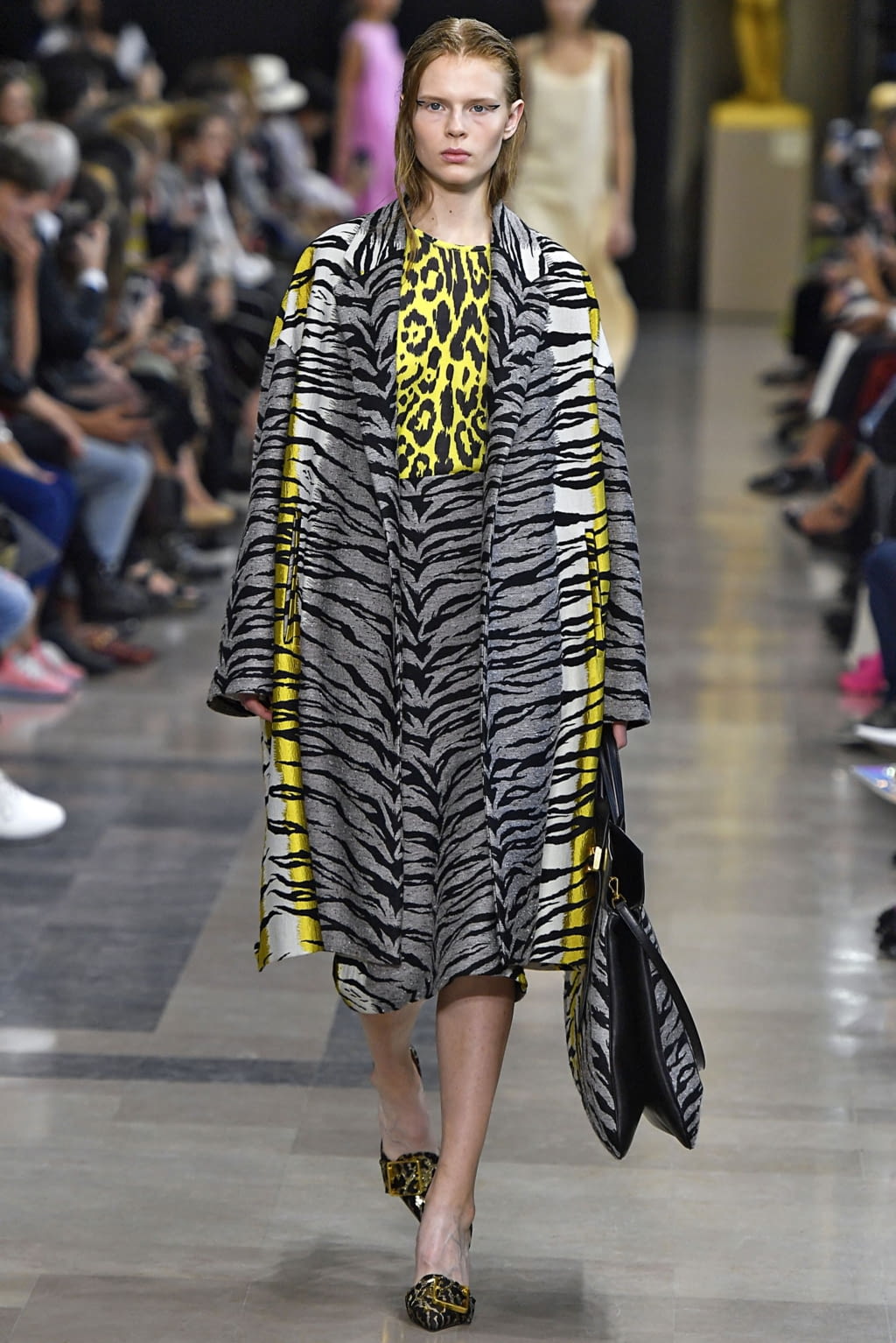 Fashion Week Paris Spring/Summer 2019 look 14 from the Rochas collection womenswear