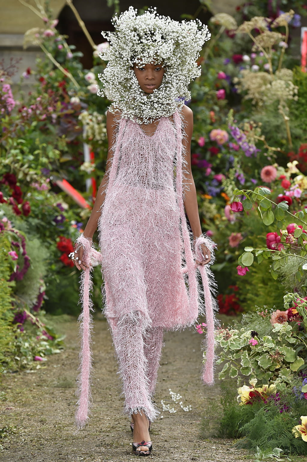 Fashion Week Paris Spring/Summer 2018 look 41 from the Rodarte collection womenswear