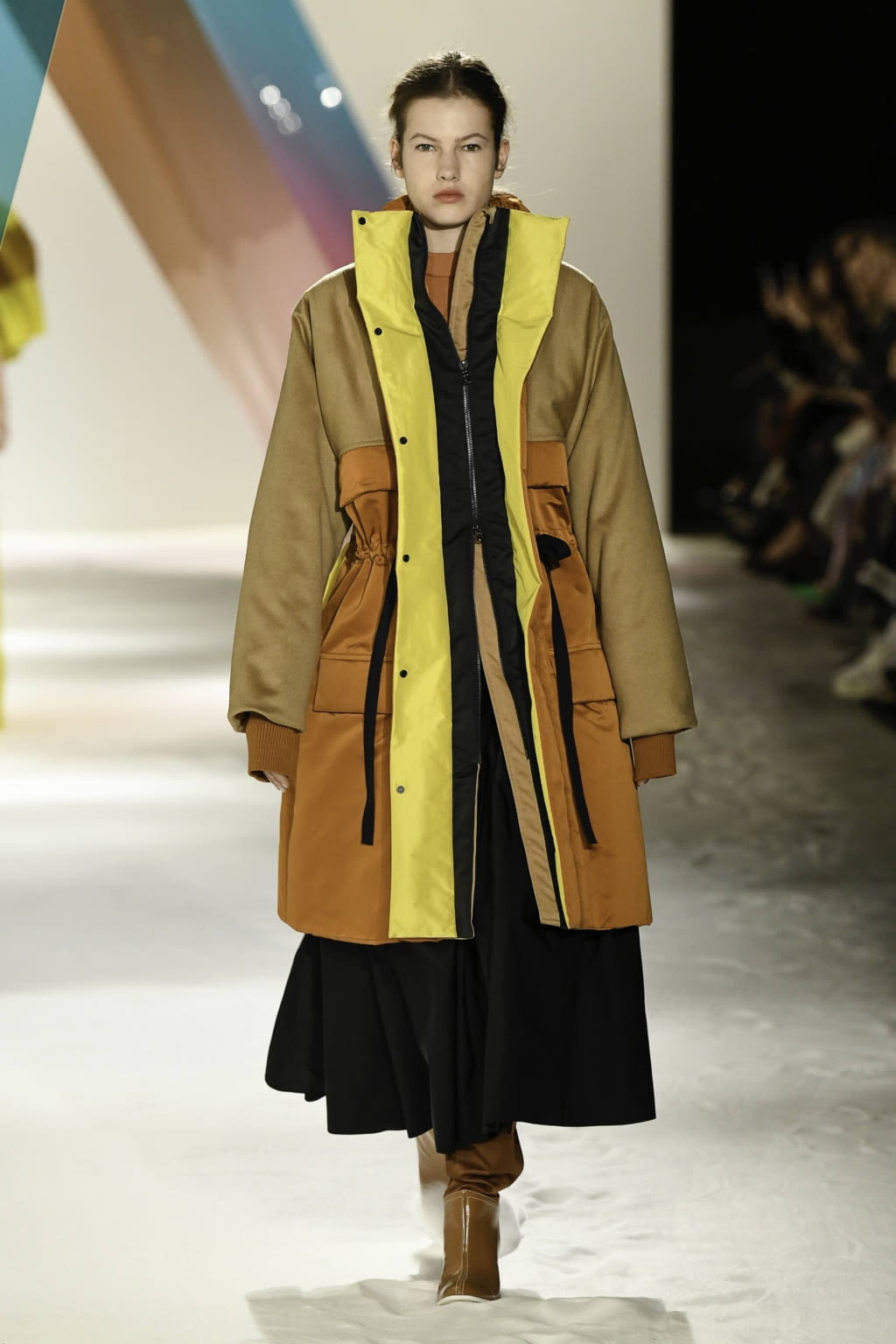 Fashion Week London Fall/Winter 2019 look 6 from the Roksanda collection 女装