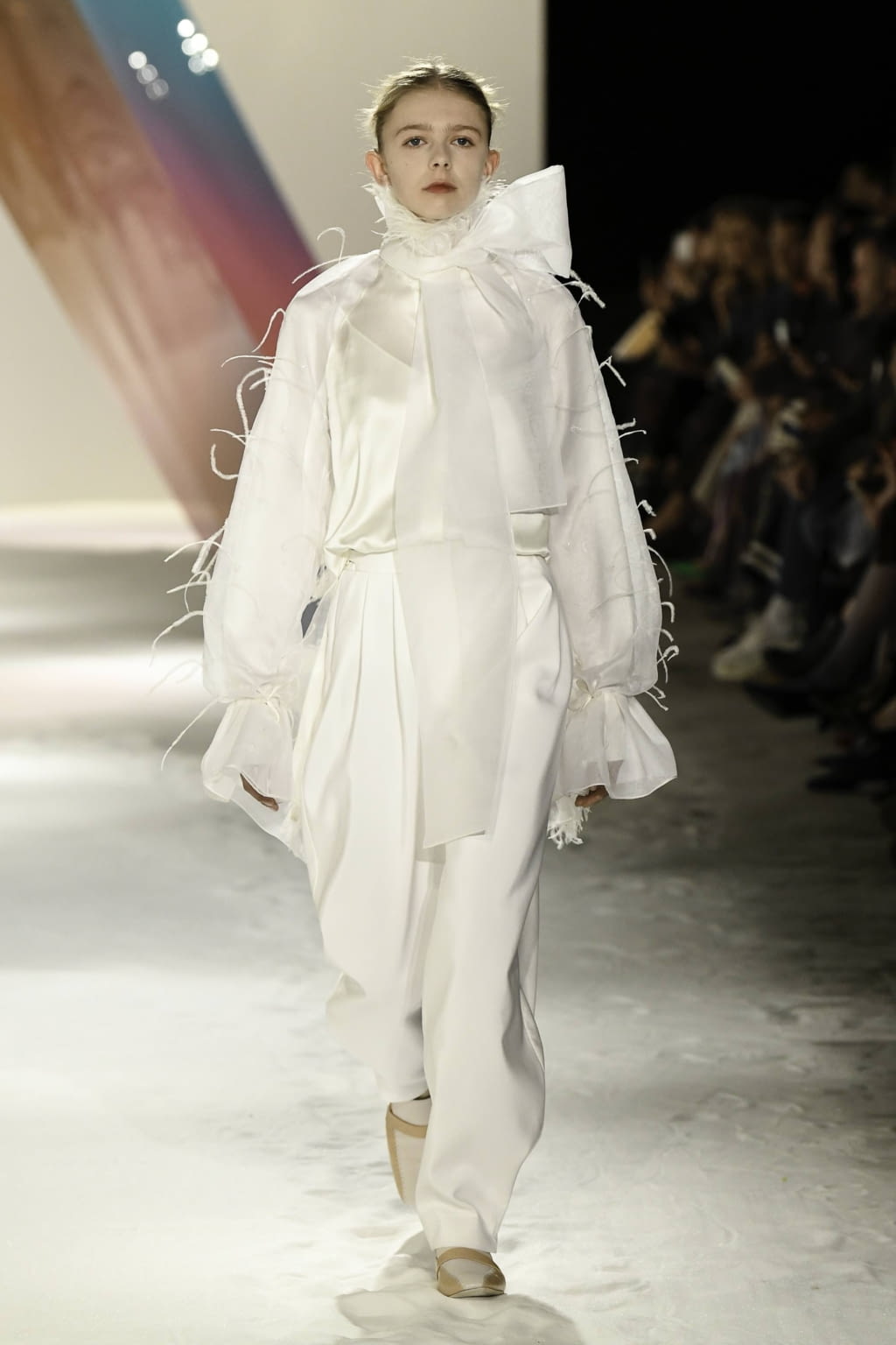 Fashion Week London Fall/Winter 2019 look 14 from the Roksanda collection 女装