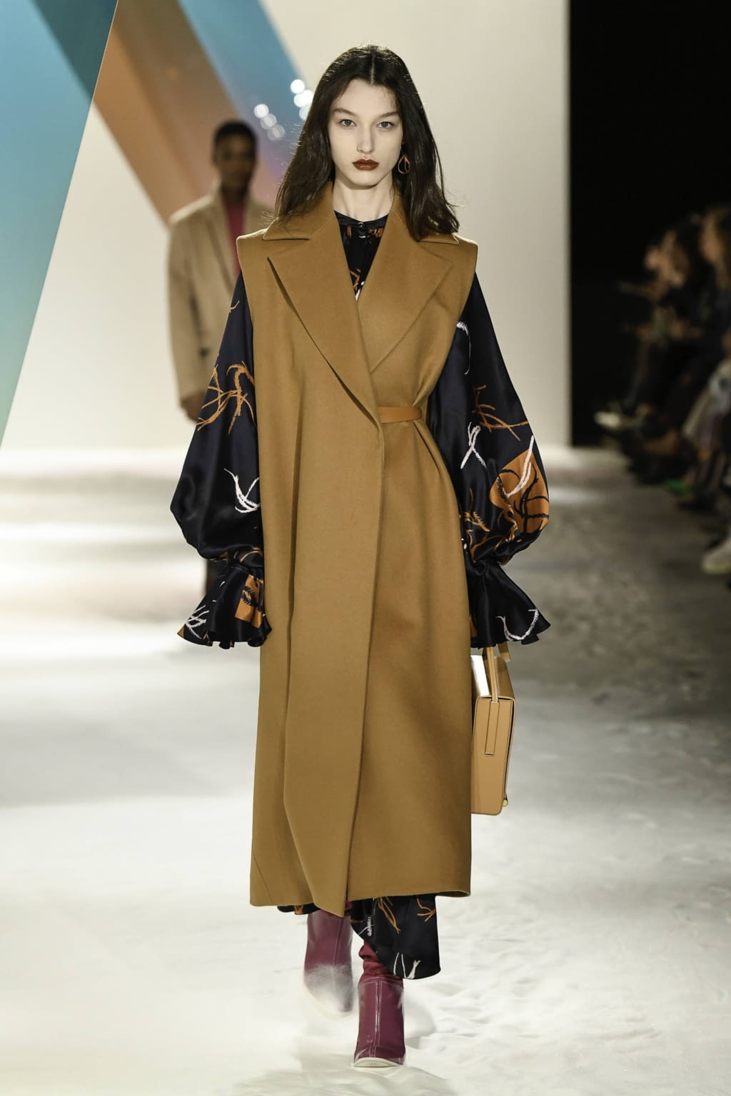 Fashion Week London Fall/Winter 2019 look 24 from the Roksanda collection 女装