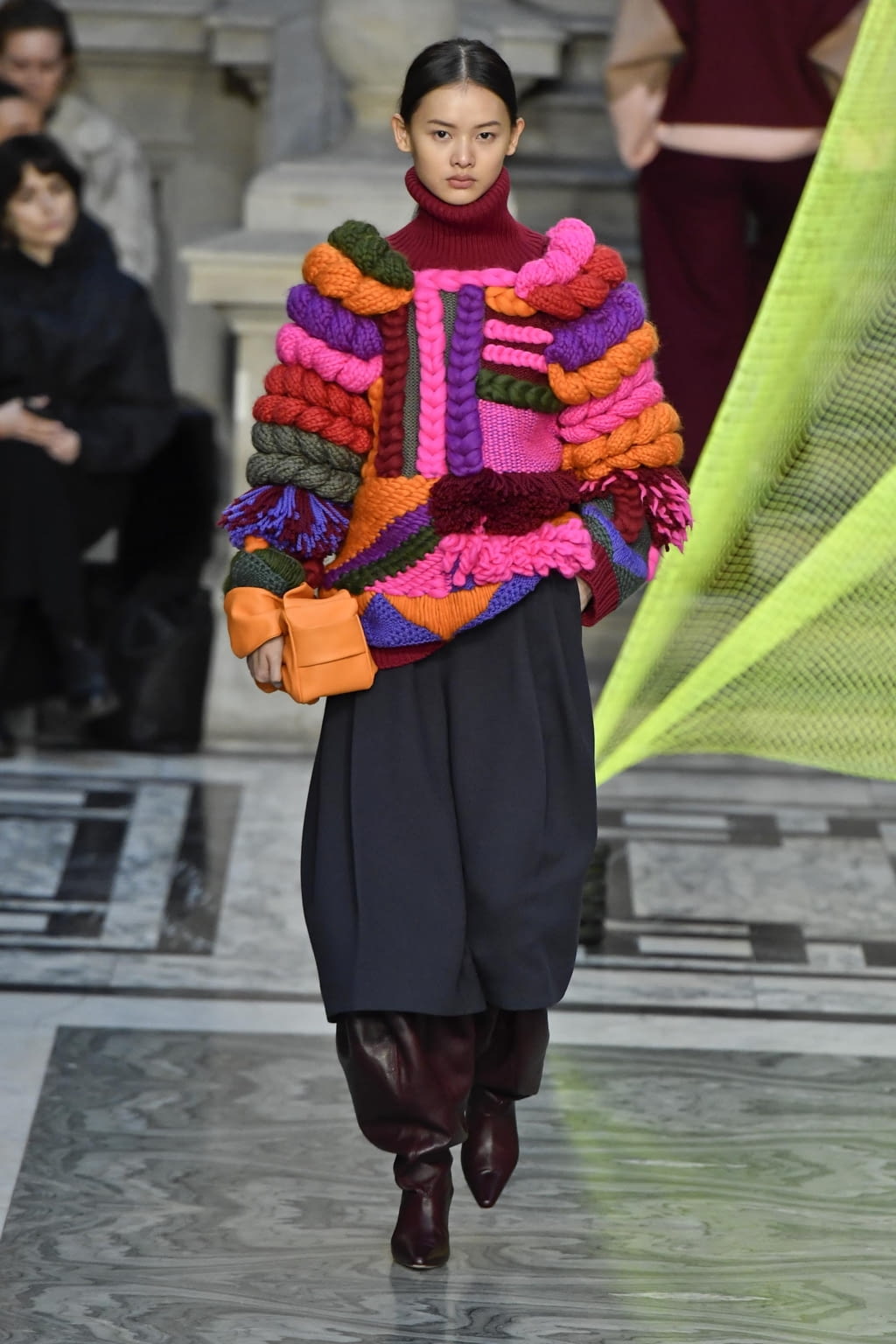 Fashion Week London Fall/Winter 2020 look 20 from the Roksanda collection 女装
