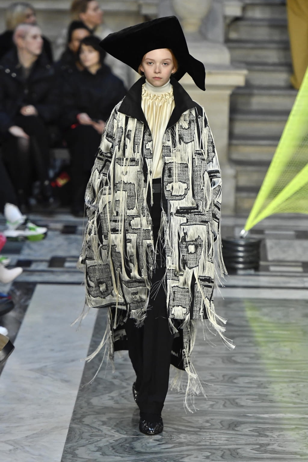 Fashion Week London Fall/Winter 2020 look 27 from the Roksanda collection 女装