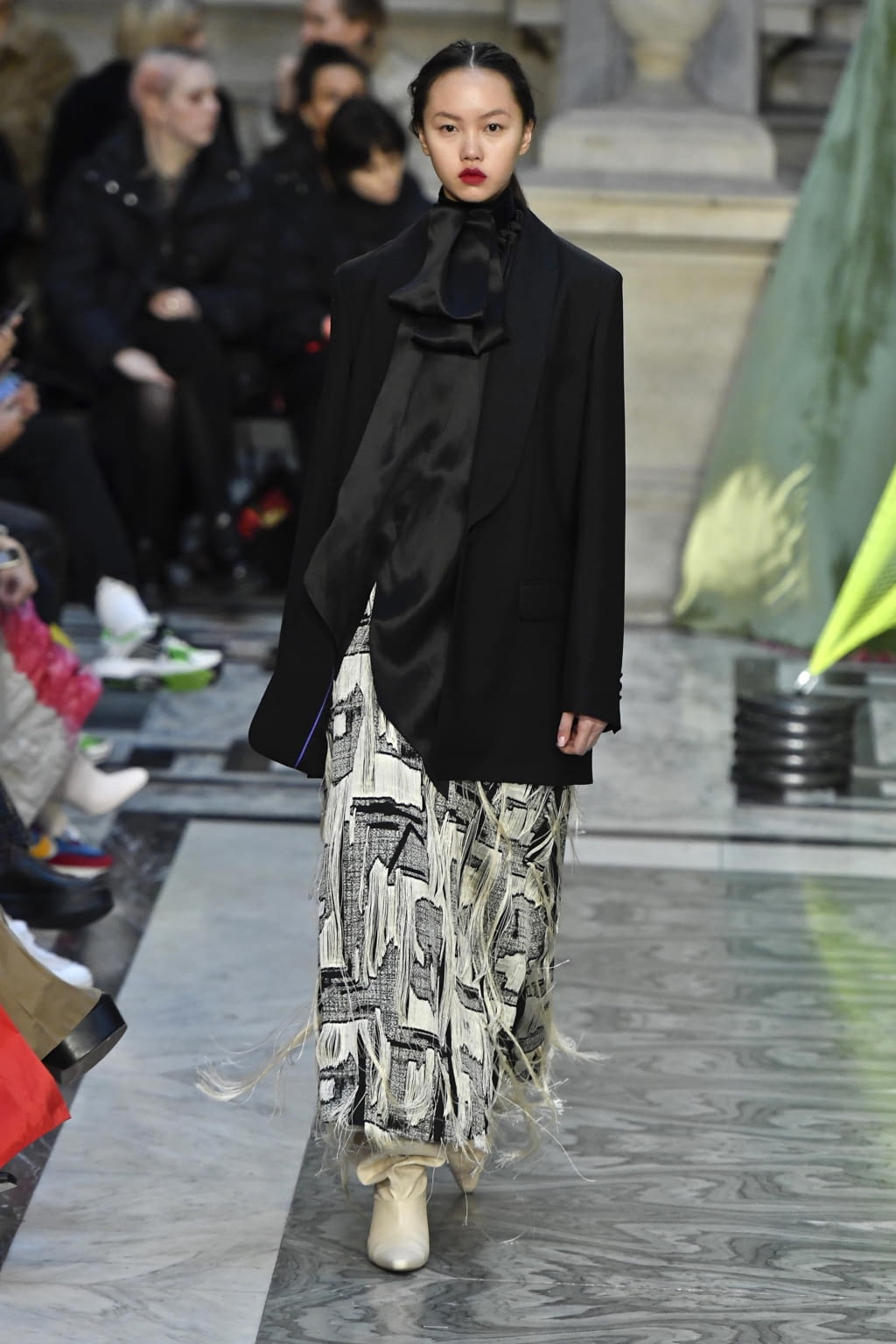 Fashion Week London Fall/Winter 2020 look 29 from the Roksanda collection 女装