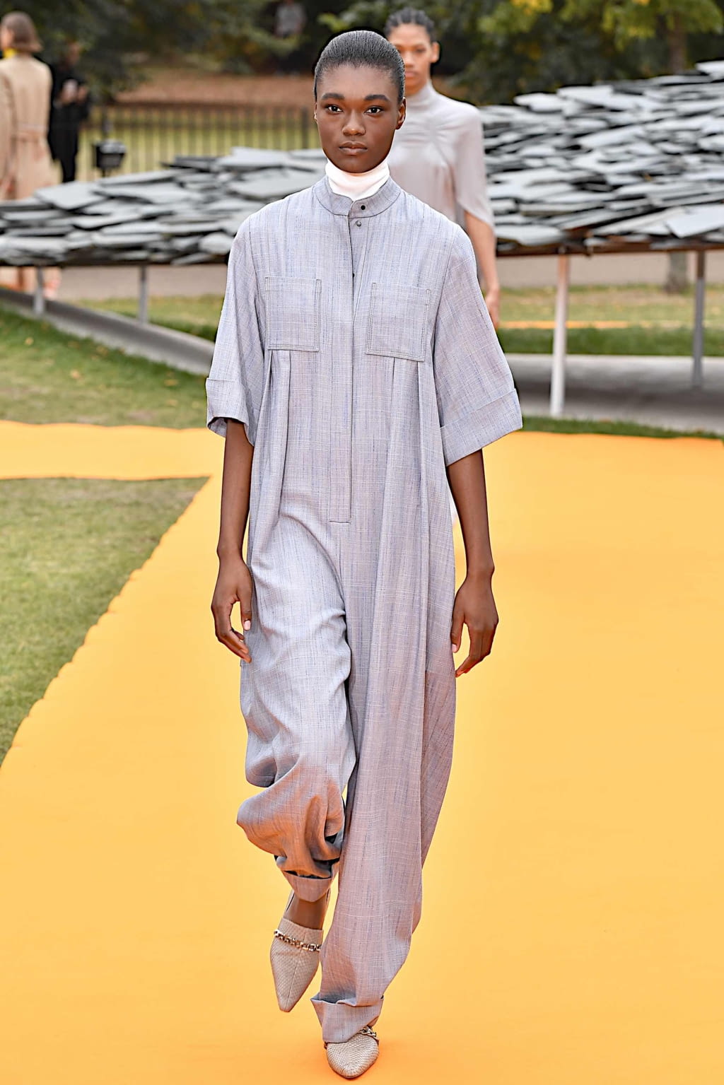 Fashion Week London Spring/Summer 2020 look 1 from the Roksanda collection 女装