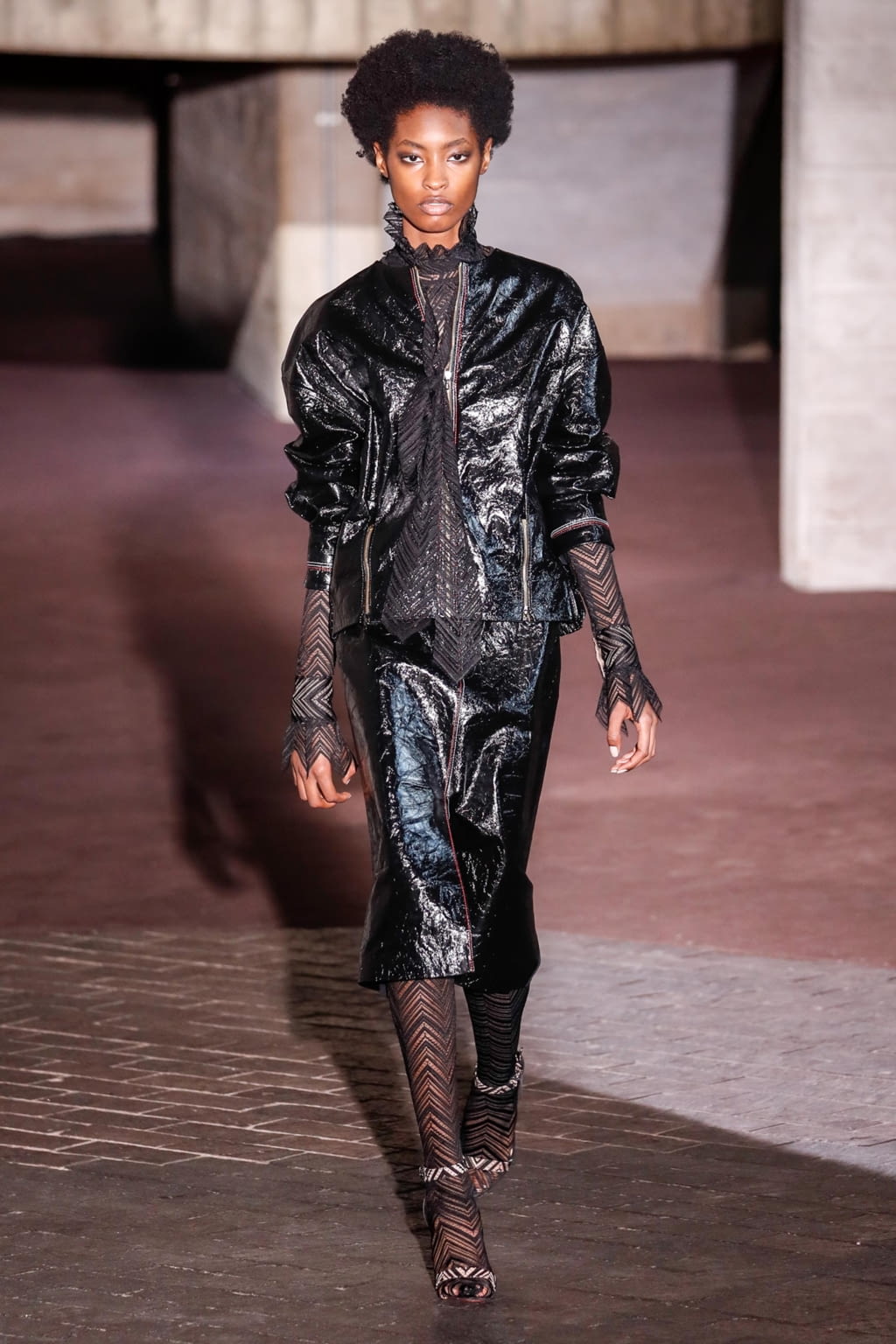 Fashion Week London Fall/Winter 2018 look 13 from the Roland Mouret collection 女装
