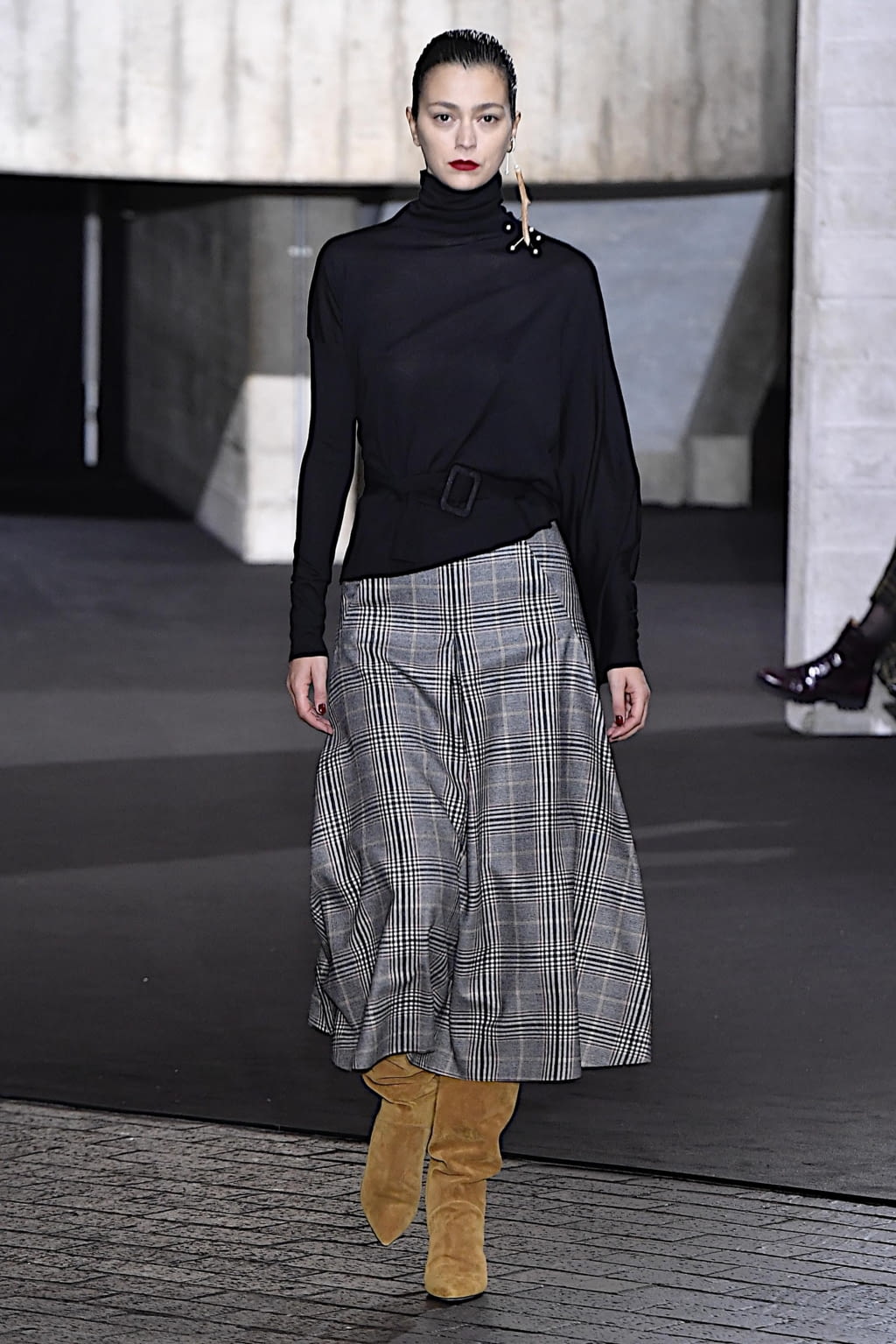 Fashion Week London Fall/Winter 2020 look 37 de la collection Roland Mouret womenswear