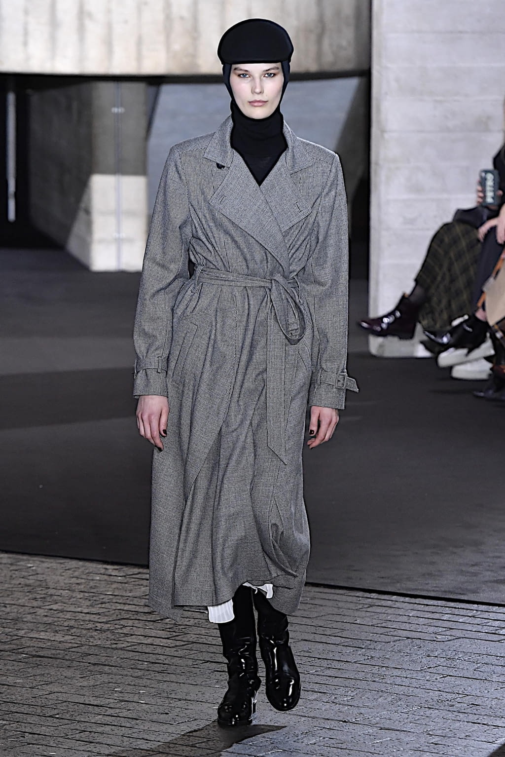 Fashion Week London Fall/Winter 2020 look 17 de la collection Roland Mouret womenswear