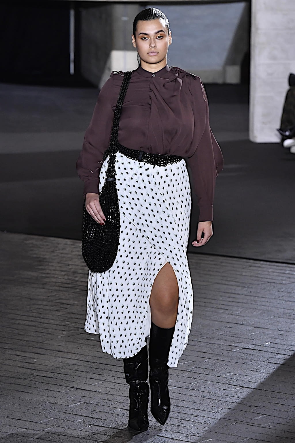 Fashion Week London Fall/Winter 2020 look 14 from the Roland Mouret collection womenswear