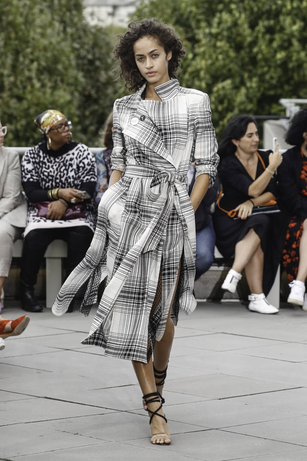 Fashion Week London Spring/Summer 2019 look 8 from the Roland Mouret collection womenswear