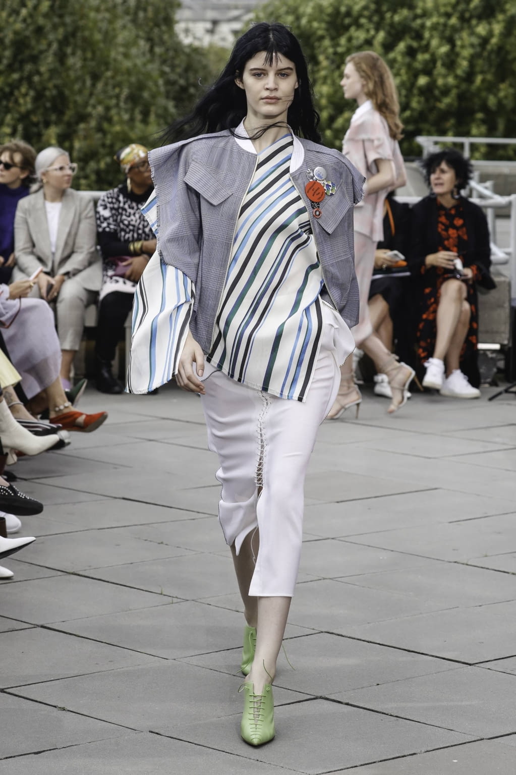 Fashion Week London Spring/Summer 2019 look 13 from the Roland Mouret collection womenswear
