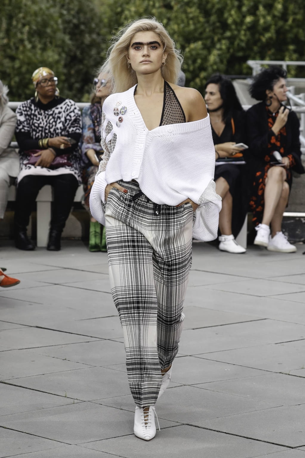 Fashion Week London Spring/Summer 2019 look 15 de la collection Roland Mouret womenswear