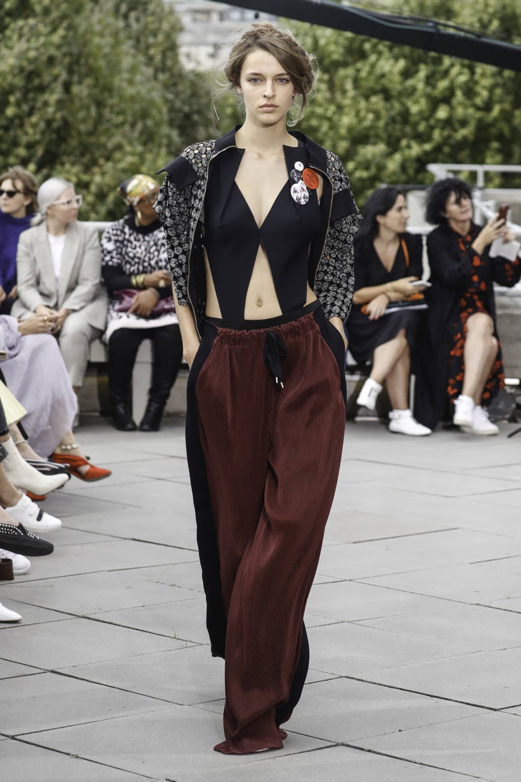 Fashion Week London Spring/Summer 2019 look 24 from the Roland Mouret collection womenswear