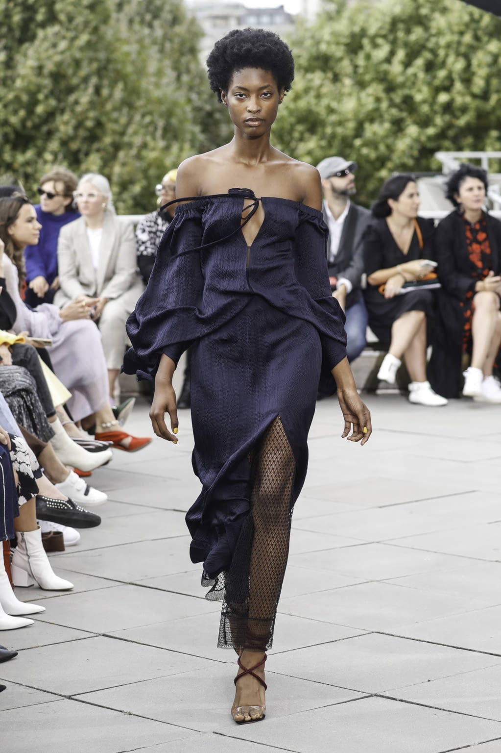 Fashion Week London Spring/Summer 2019 look 25 de la collection Roland Mouret womenswear