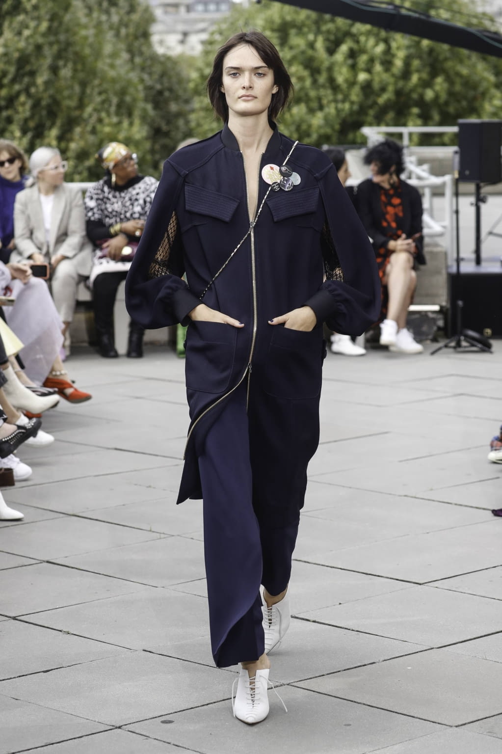Fashion Week London Spring/Summer 2019 look 32 from the Roland Mouret collection womenswear