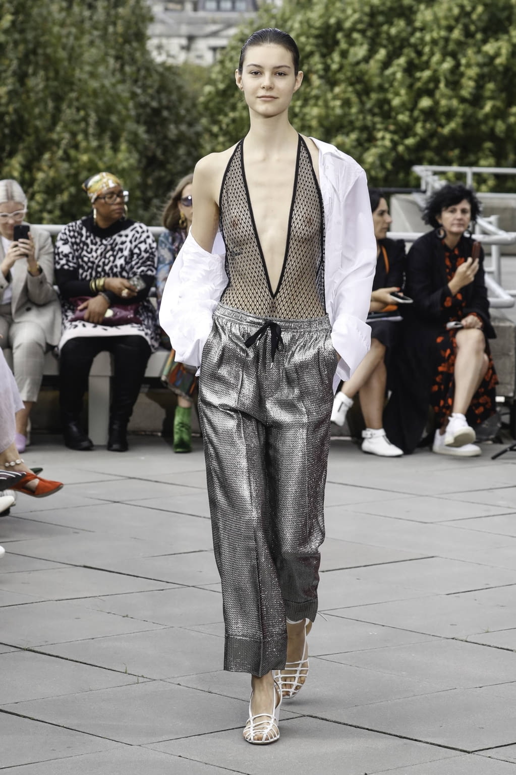 Fashion Week London Spring/Summer 2019 look 43 de la collection Roland Mouret womenswear