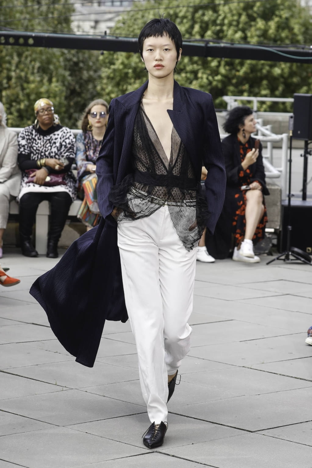 Fashion Week London Spring/Summer 2019 look 44 from the Roland Mouret collection womenswear