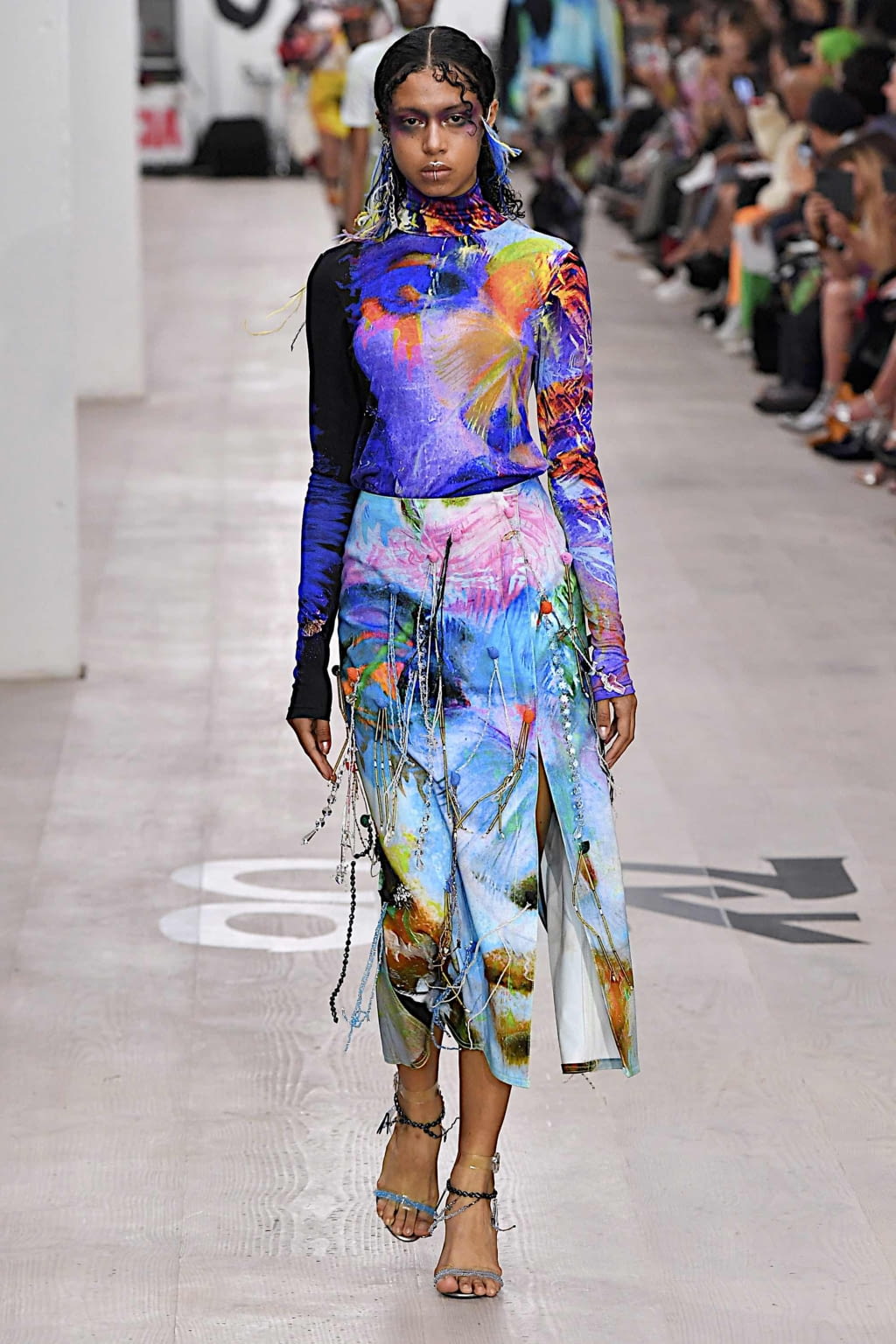 Fashion Week London Spring/Summer 2020 look 34 from the On:Off collection 女装