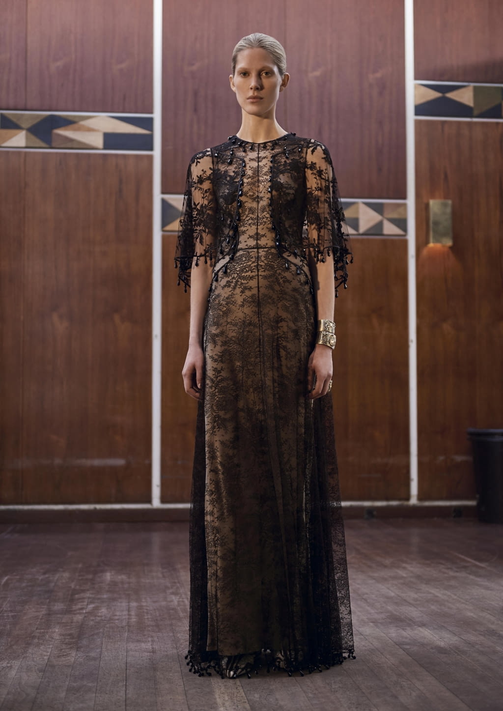 Fashion Week Paris Pre-Fall 2017 look 10 from the Givenchy collection 女装