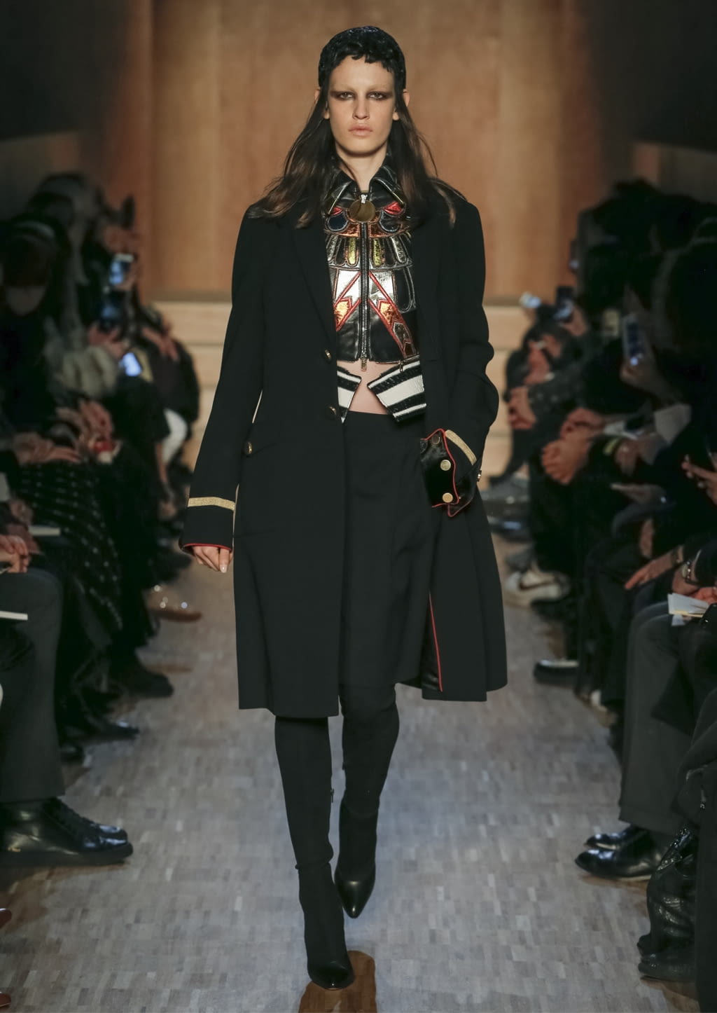 Fashion Week Paris Fall/Winter 2016 look 1 from the Givenchy collection womenswear