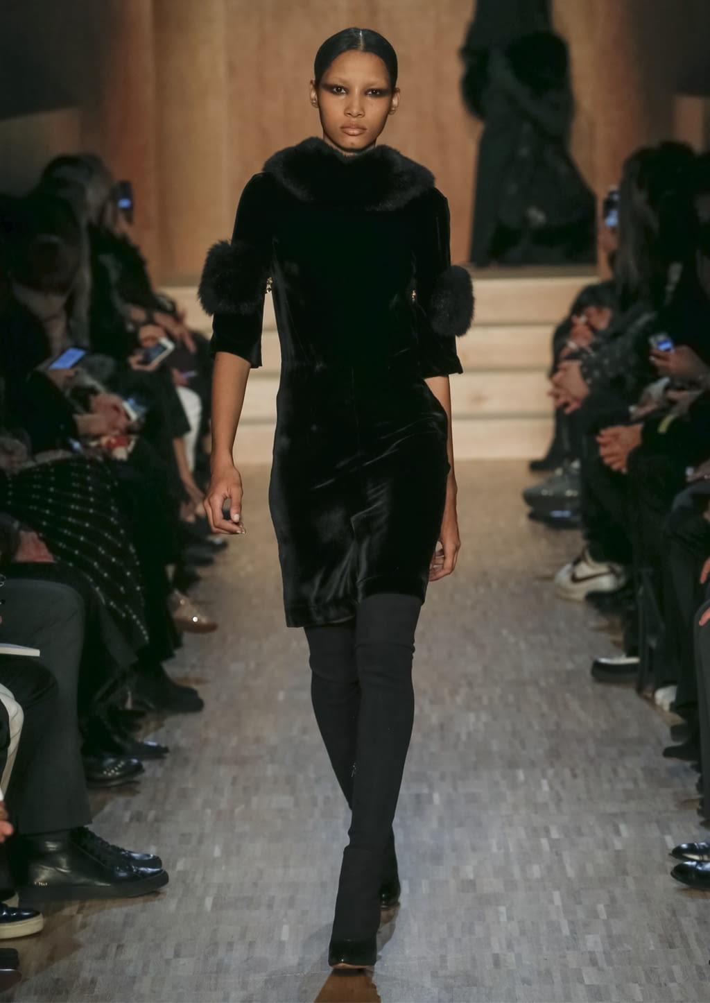 Fashion Week Paris Fall/Winter 2016 look 30 from the Givenchy collection womenswear