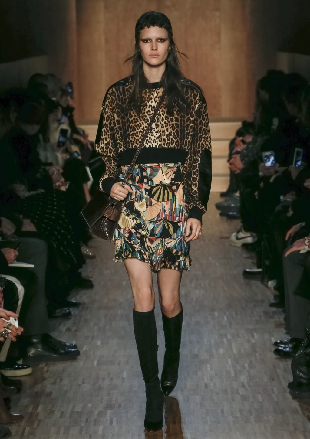 Fashion Week Paris Fall/Winter 2016 look 37 de la collection Givenchy womenswear