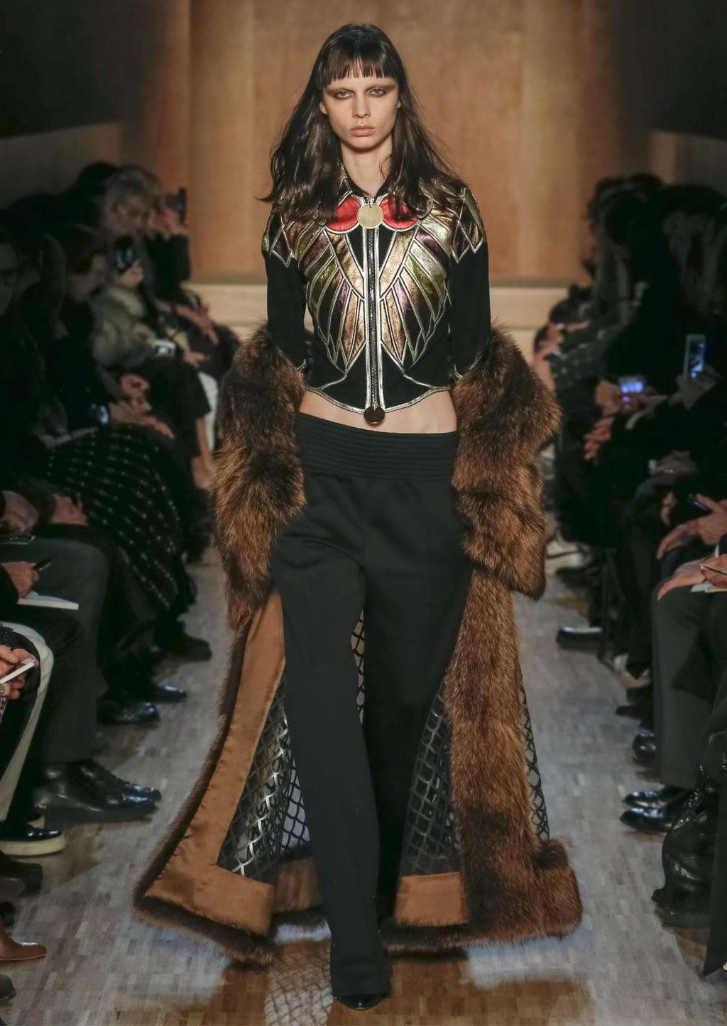 Fashion Week Paris Fall/Winter 2016 look 43 from the Givenchy collection 女装