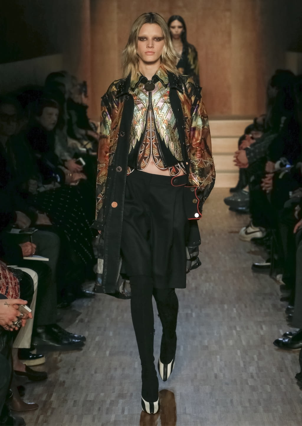 Fashion Week Paris Fall/Winter 2016 look 50 de la collection Givenchy womenswear