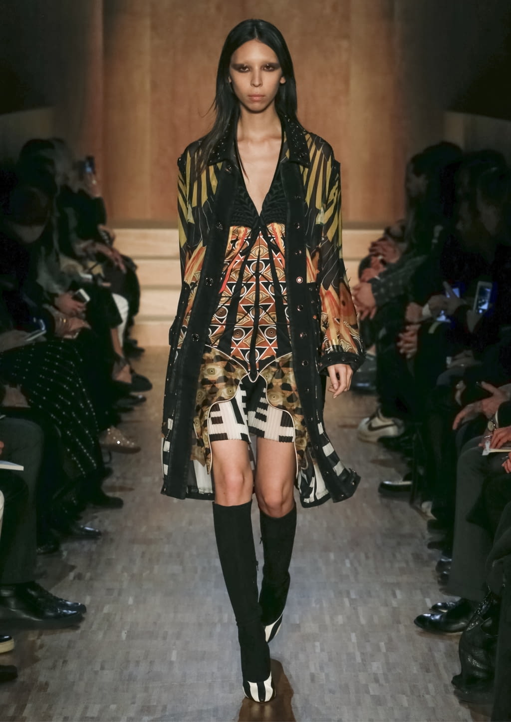 Fashion Week Paris Fall/Winter 2016 look 51 de la collection Givenchy womenswear