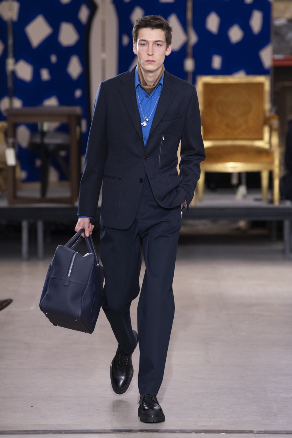 Fashion Week Paris Fall/Winter 2019 look 4 from the Hermès collection menswear