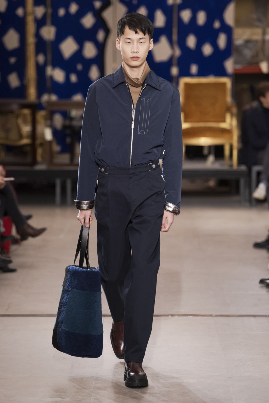 Fashion Week Paris Fall/Winter 2019 look 13 from the Hermès collection 男装