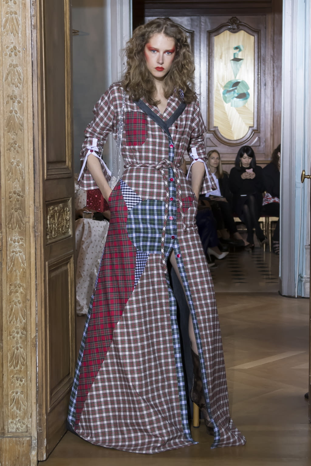Fashion Week Paris Fall/Winter 2017 look 10 de la collection Ronald Van Der Kemp couture