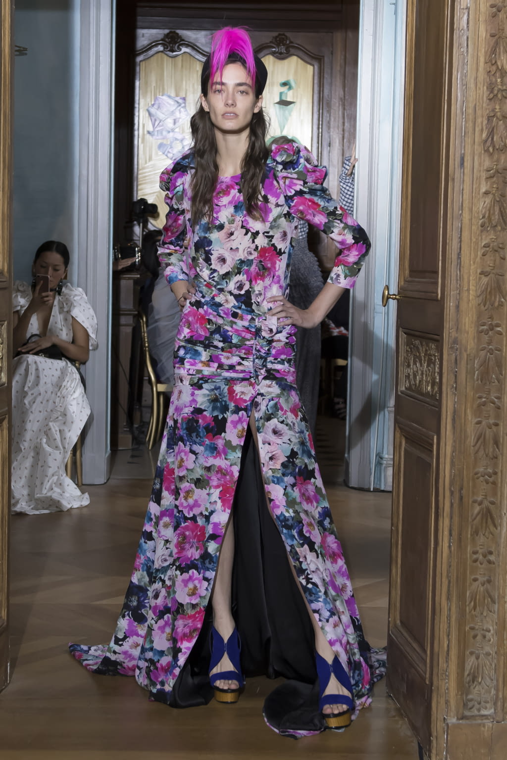 Fashion Week Paris Fall/Winter 2017 look 4 from the Ronald Van Der Kemp collection couture