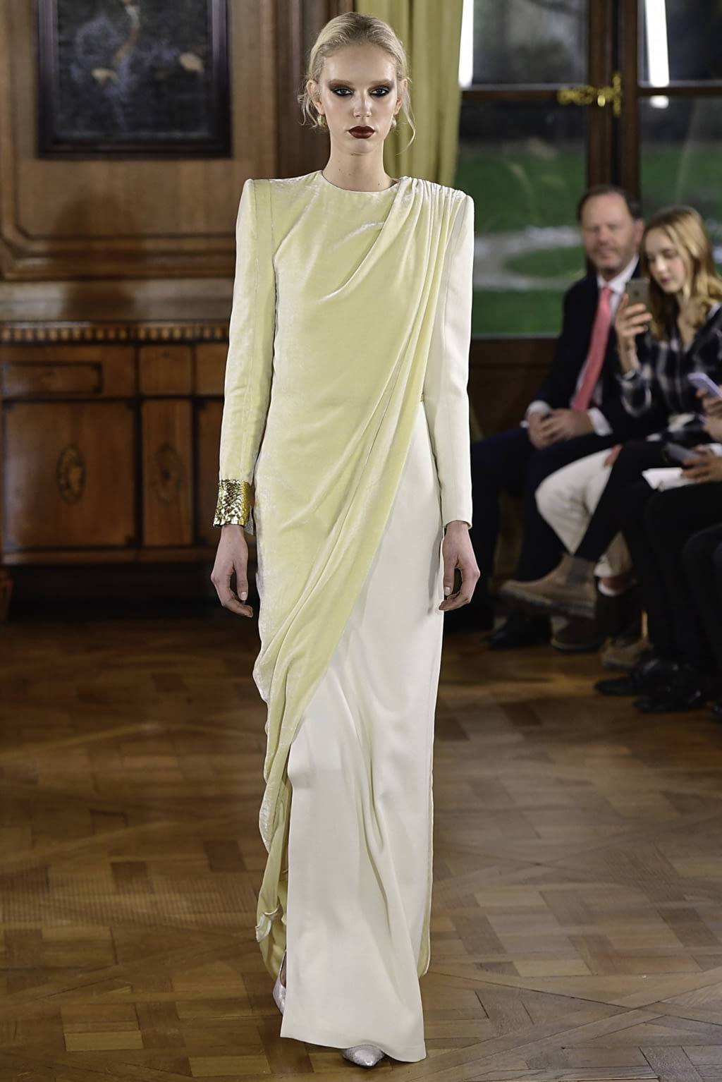 Fashion Week Paris Spring/Summer 2019 look 1 from the Ronald Van Der Kemp collection couture