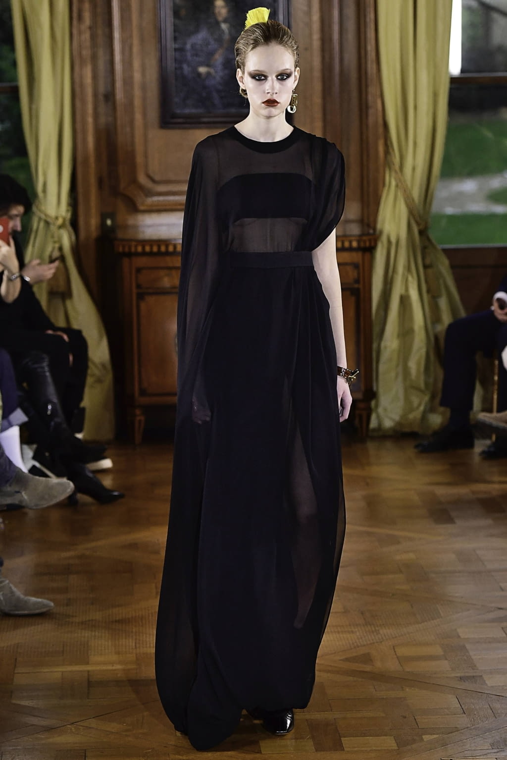 Fashion Week Paris Spring/Summer 2019 look 6 from the Ronald Van Der Kemp collection couture