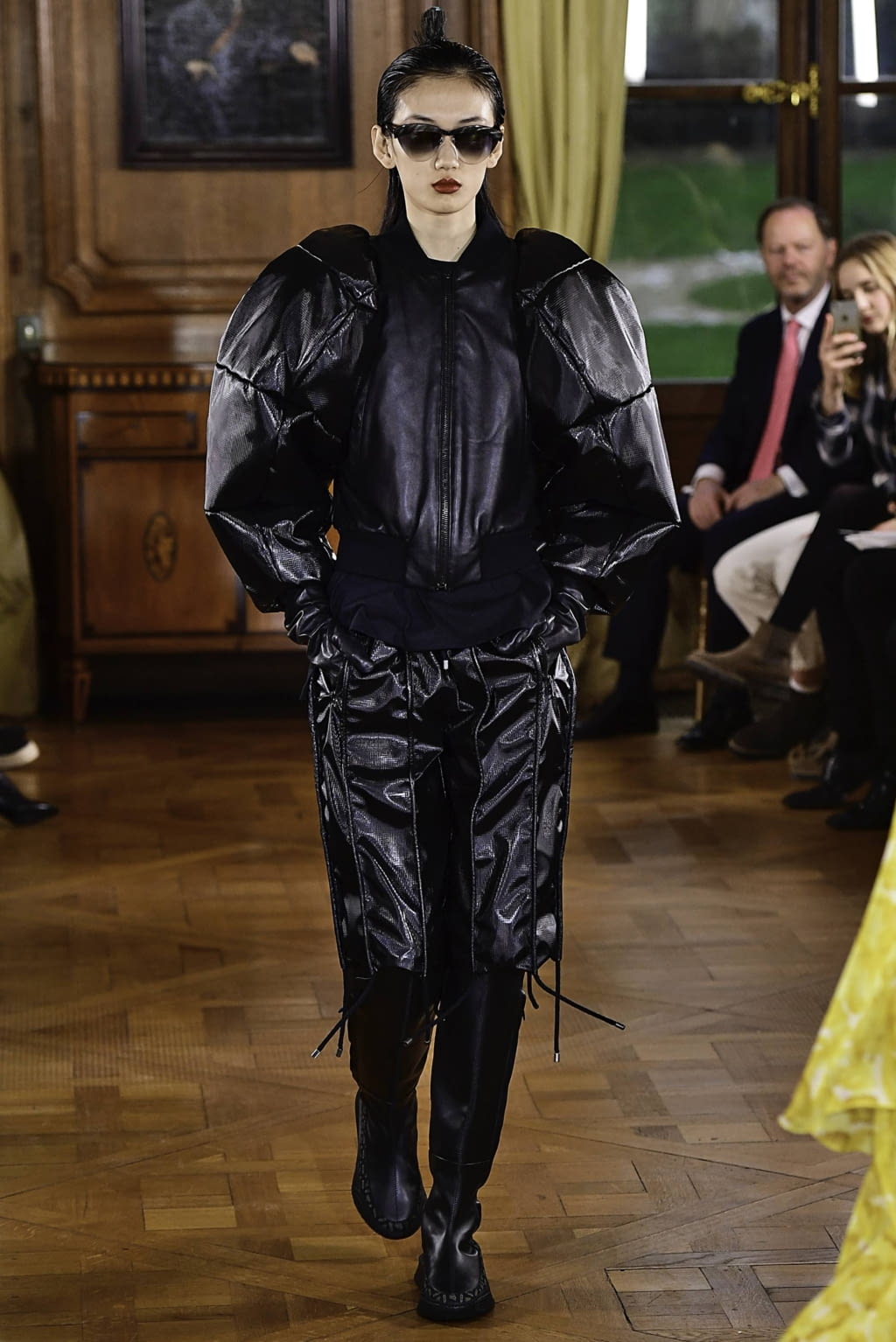 Fashion Week Paris Spring/Summer 2019 look 8 de la collection Ronald Van Der Kemp couture