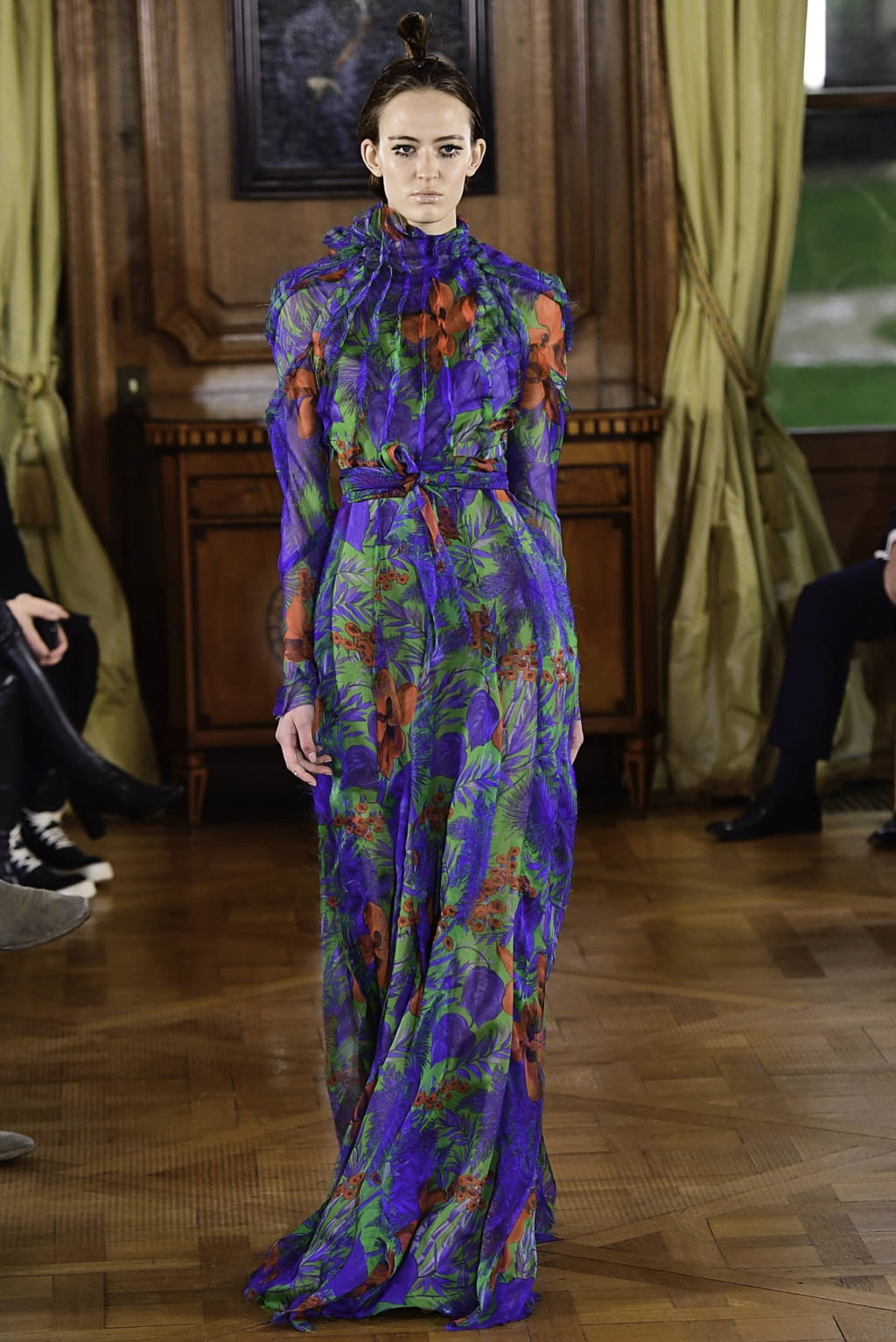Fashion Week Paris Spring/Summer 2019 look 33 de la collection Ronald Van Der Kemp couture