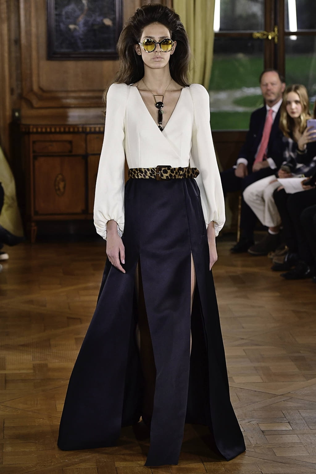 Fashion Week Paris Spring/Summer 2019 look 36 from the Ronald Van Der Kemp collection couture