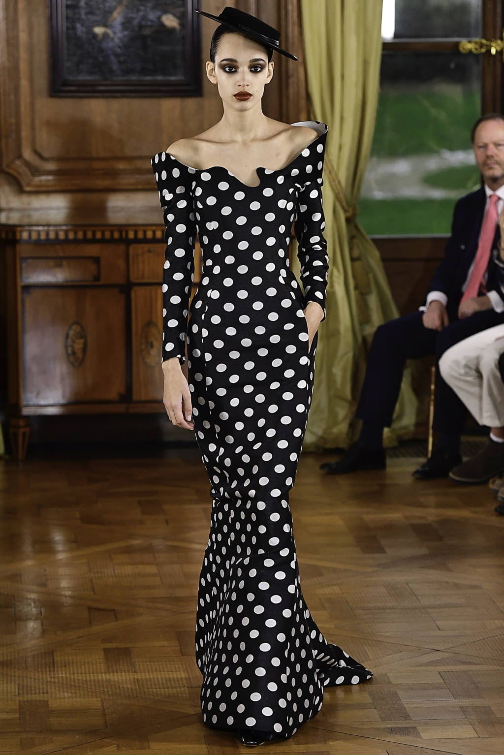 Fashion Week Paris Spring/Summer 2019 look 38 de la collection Ronald Van Der Kemp couture