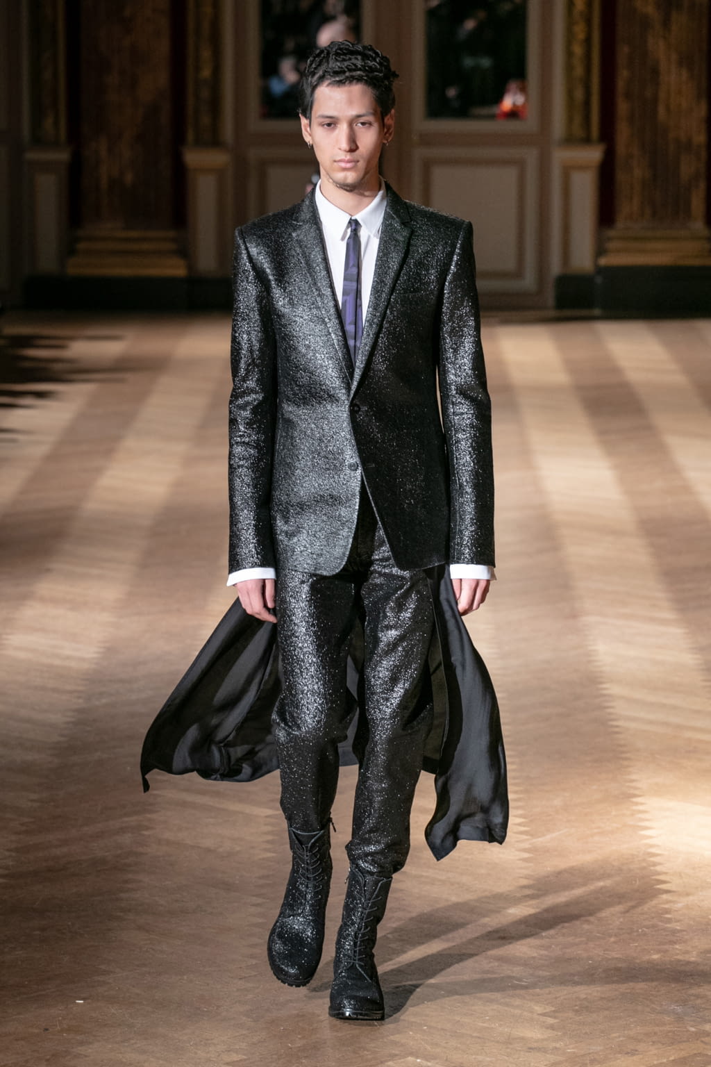 Fashion Week Paris Fall/Winter 2020 look 5 from the Rynshu collection menswear