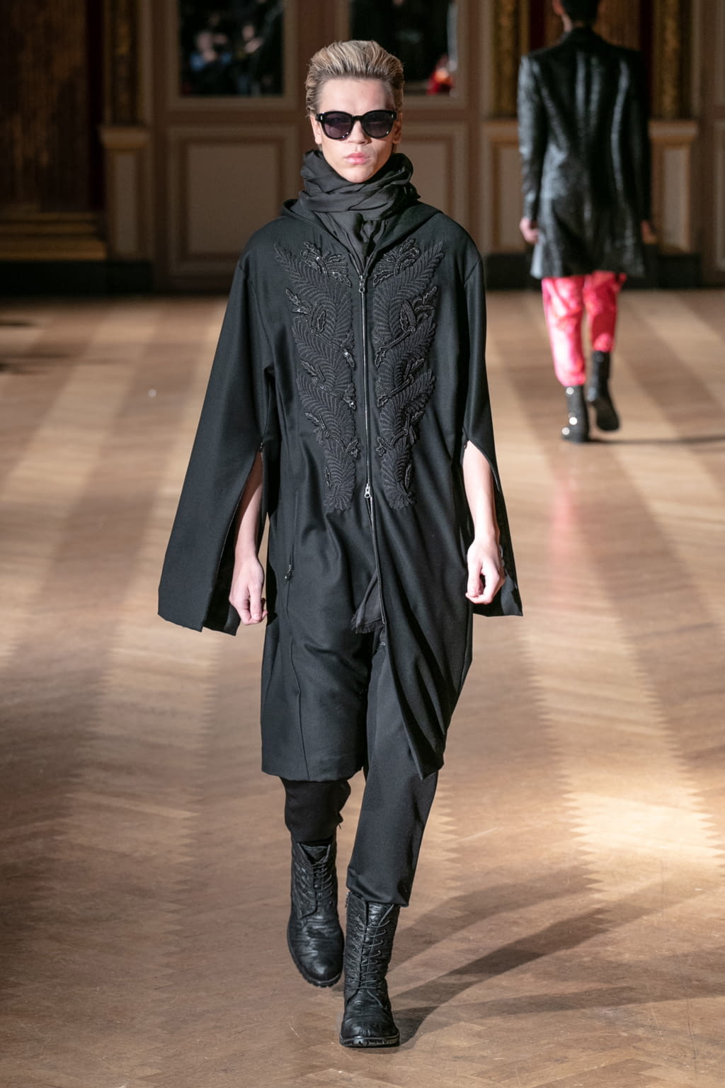 Fashion Week Paris Fall/Winter 2020 look 7 from the Rynshu collection menswear