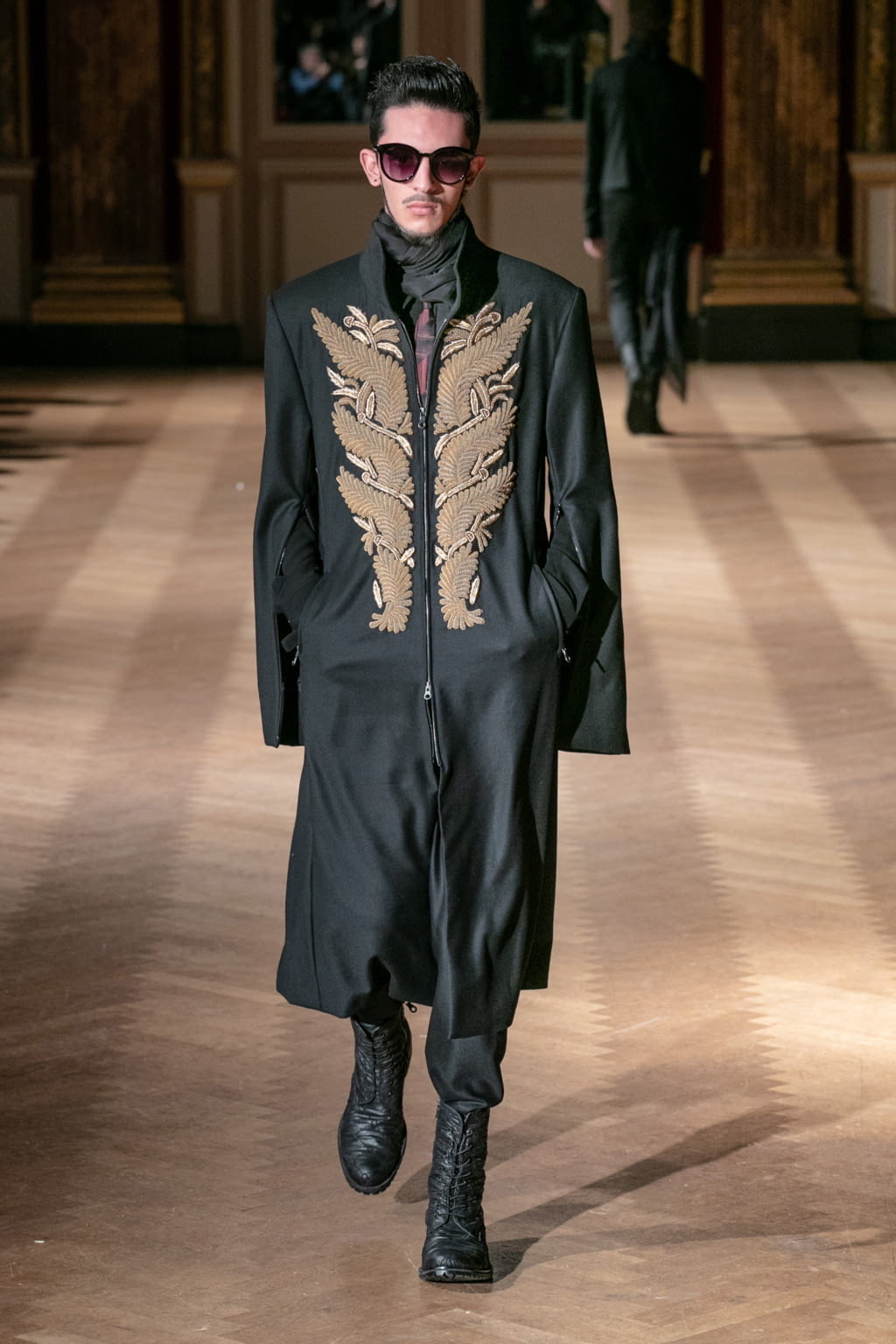 Fashion Week Paris Fall/Winter 2020 look 10 from the Rynshu collection menswear