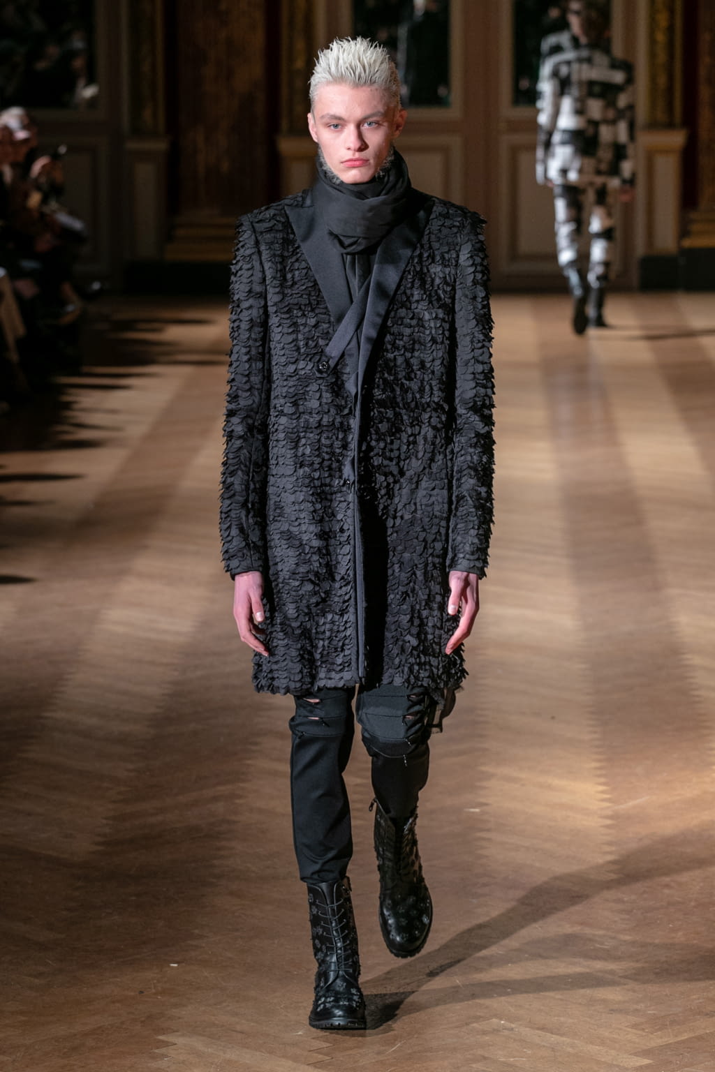 Fashion Week Paris Fall/Winter 2020 look 22 from the Rynshu collection 男装